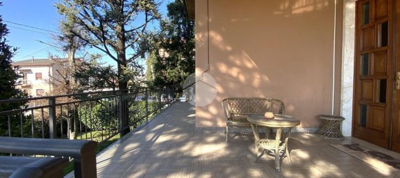 Villa de 4 habitaciónes en Calvisano, Italy No. 38320 11