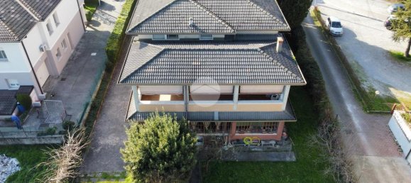 Villa de 4 habitaciónes en Calvisano, Italy No. 38320 8