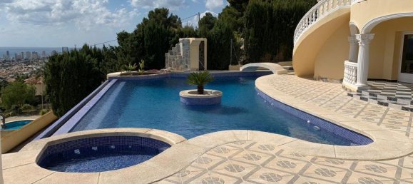 4 bedrooms Villa in Calpe, Spain No. 1588 4