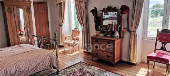 5 bedrooms House in Bonneuil, France No. 96105 6