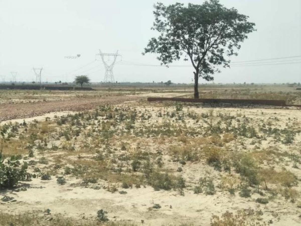 Grundstück in Noida, India, Nr. 66169