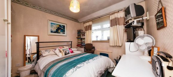 3 bedrooms Commercial property in New Addington, United Kingdom No. 8111 9