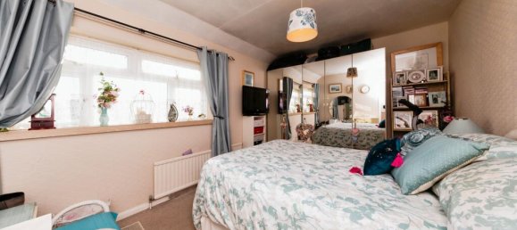 3 bedrooms Commercial property in New Addington, United Kingdom No. 8111 7