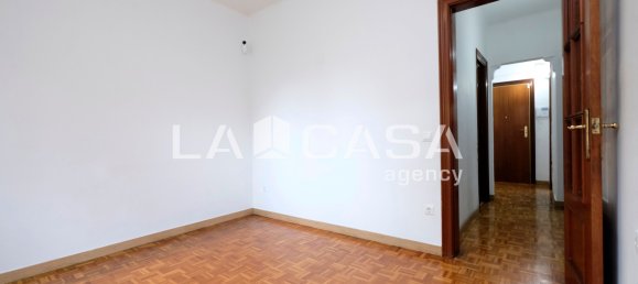 3 bedrooms Apartment in Barcelona, Spain No. 174340 3