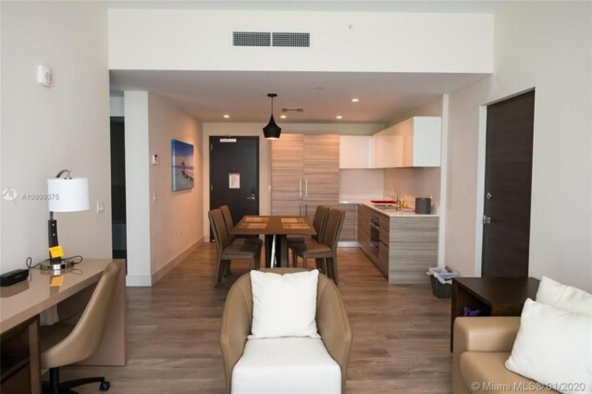 Studio in Hollywood, USA No. 421175