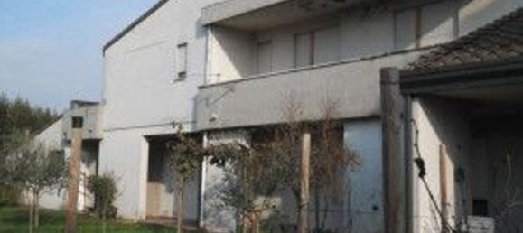 7-salle Appartement à Padua, Italy No. 15410 6