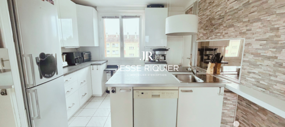 3 bedrooms Apartment in Le Mesnil-le-Roi, France No. 317858 5