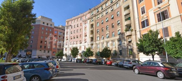 2 bedrooms Apartment in Rome, Italy No. 376266 10