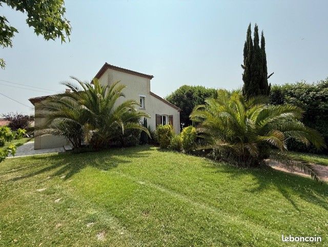 3 bedrooms House in Montpouillan, France No. 338946