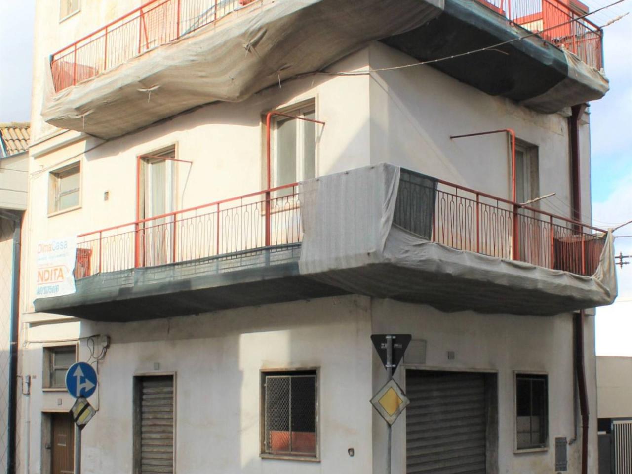 Casa de 3 divisões em Santeramo in Colle, Italy N.º 133642