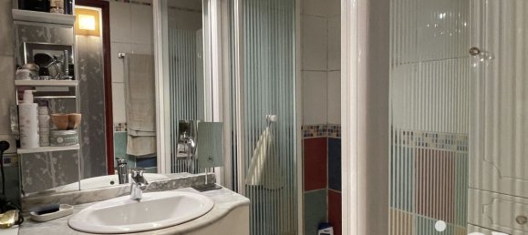 2 bedrooms Apartment in Colombes, France No. 176829 2