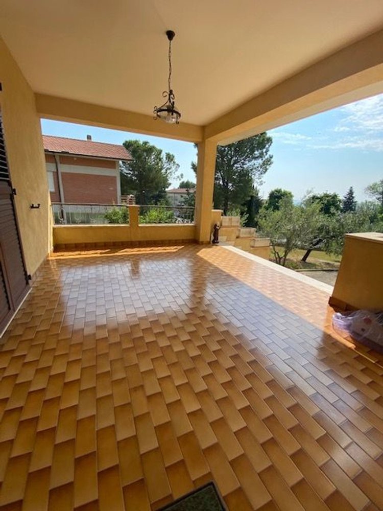 5-Zimmer Wohnung in Monsano, Italy, Nr. 184477