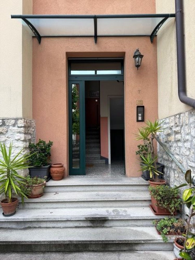 8 rooms Apartment in Treviso, Italy No. 301646