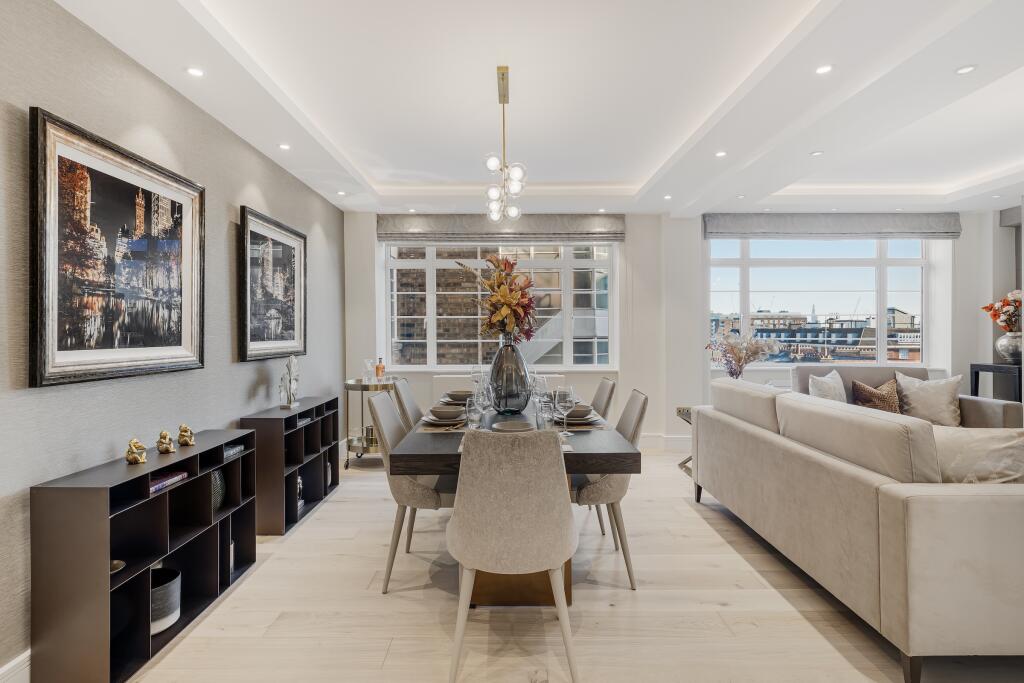 3 bedrooms Apartment in London, United Kingdom No. 13280