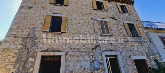 3 bedrooms House in Guardea, Italy No. 122445 2