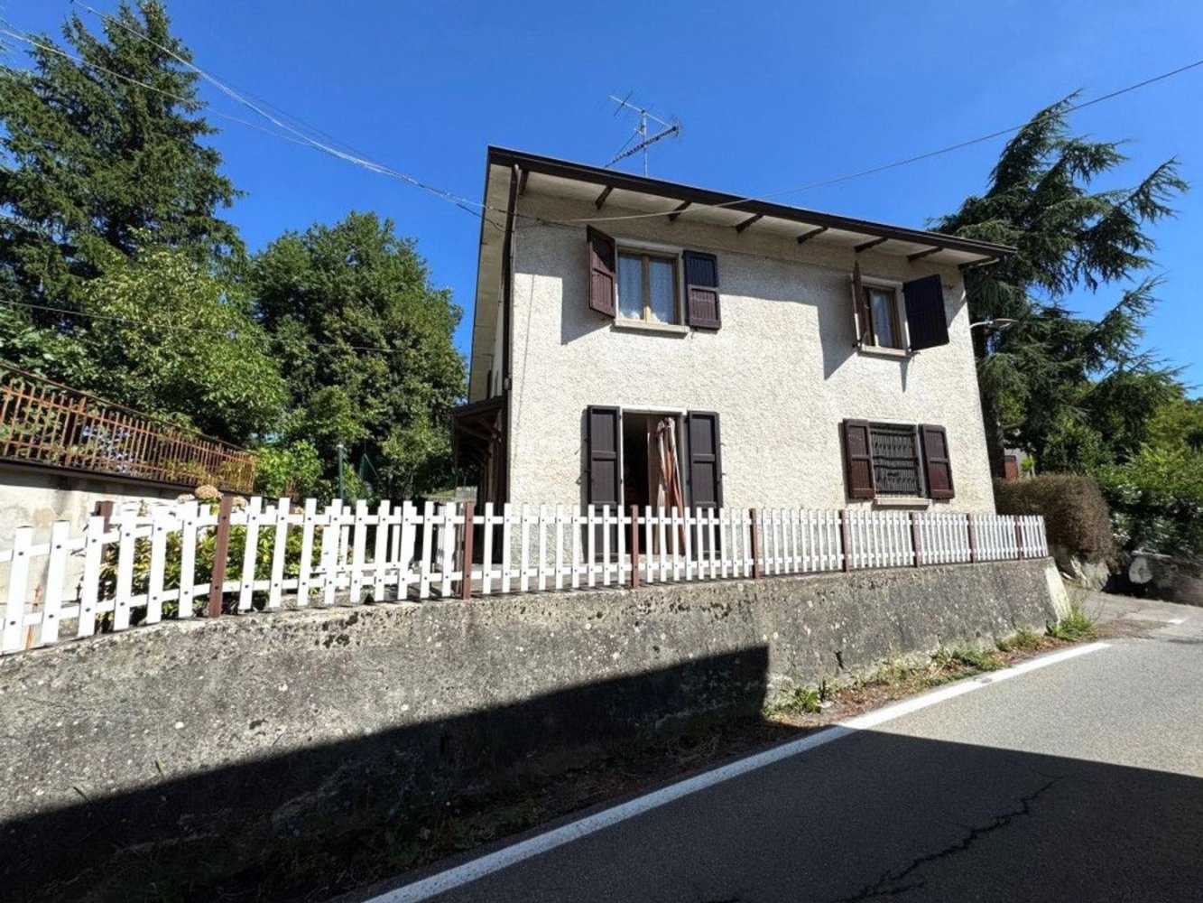 Дом с 3 спальнями в Казина, Италия № 354801