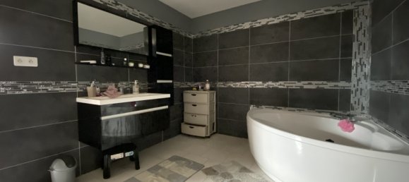 3 bedrooms House in Roppentzwiller, France No. 101031 12