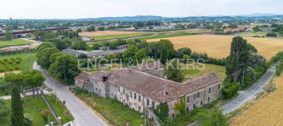 4 bedrooms Villa in Rimini, Italy No. 127866 4