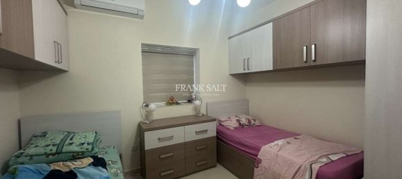 2 Schlafzimmer Maisonette-Wohnung in Xghajra, Malta, Nr. 8186 10