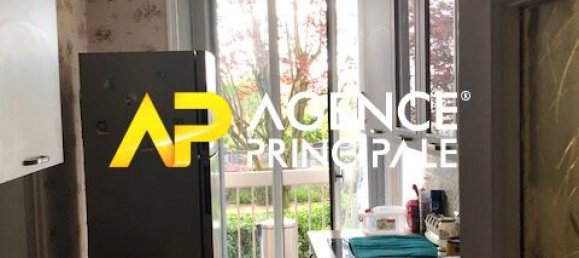 2 bedrooms Apartment in Bezons, France No. 180732 2