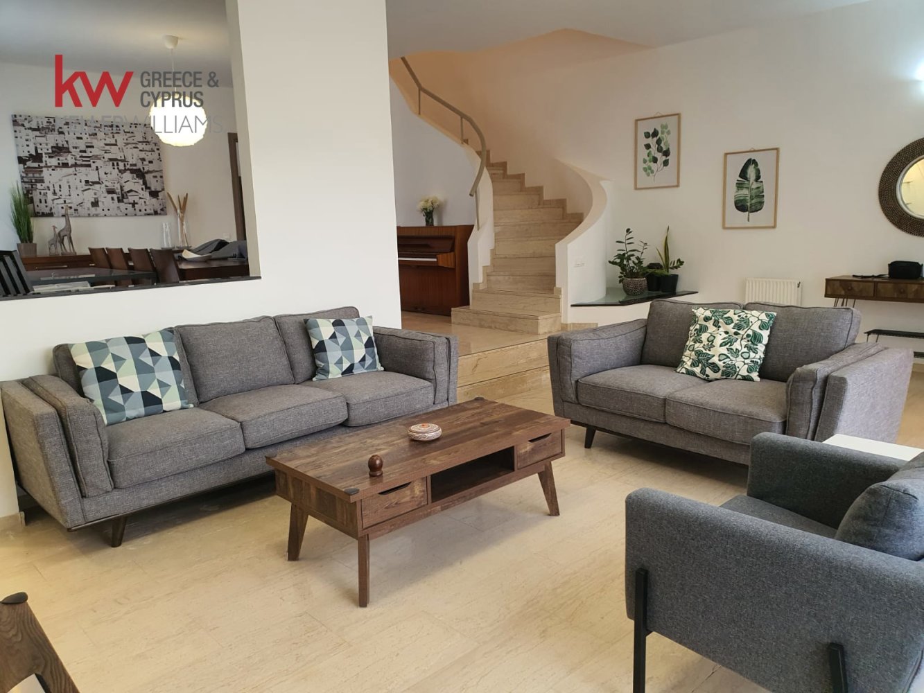 Таунхаус с 4 спальнями в Строволос, Кипр № 36219