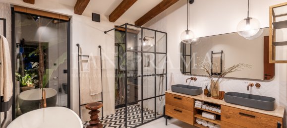 5 bedrooms Villa in Marbella, Spain No. 104301 7