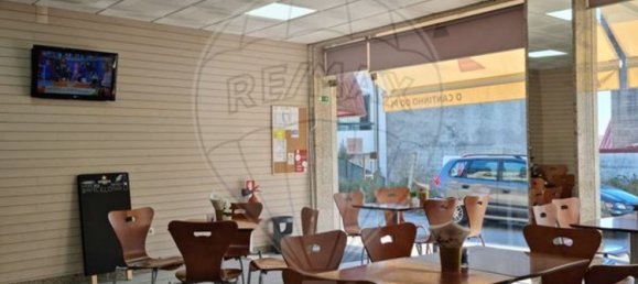 135m² Commercial property in Matosinhos, Portugal No. 36901 3