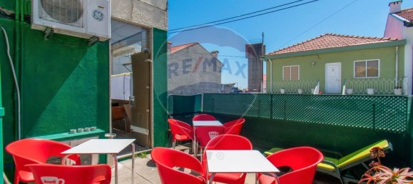 135m² Commercial property in Matosinhos, Portugal No. 36901 14
