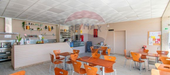 135m² Commercial property in Matosinhos, Portugal No. 36901 5