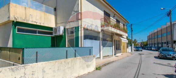 135m² Commercial property in Matosinhos, Portugal No. 36901 17