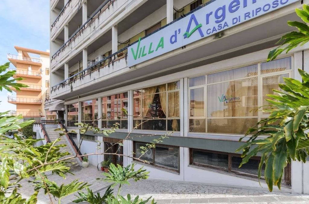 5-Zimmer Hotel in Sant'Agata di Militello, Italy, Nr. 139962