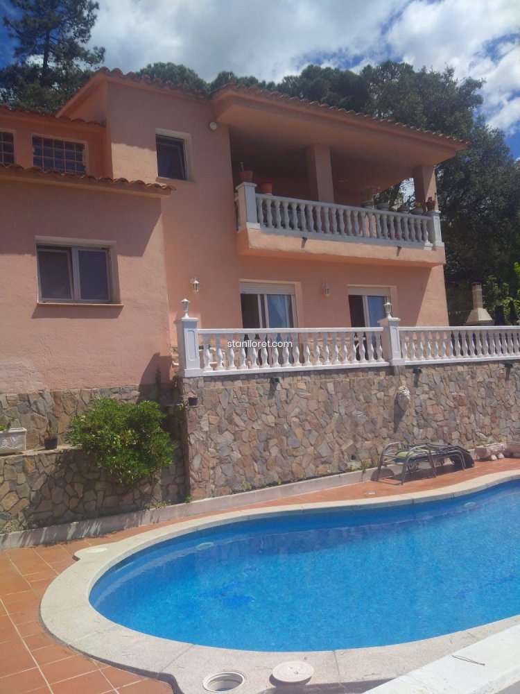 3 غرف نوم فيلا في Lloret de Mar, Spain رقم 14850