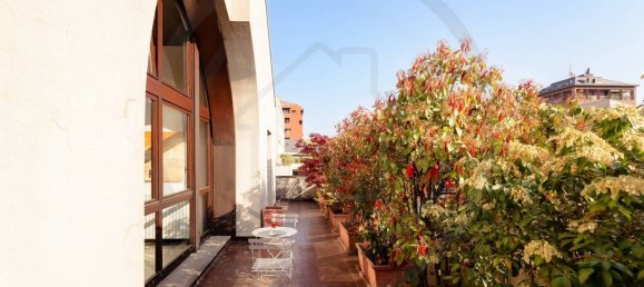 4 bedrooms Penthouse in Monza, Italy No. 365546 6