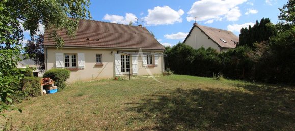 3 bedrooms House in Vineuil, France No. 47707 30