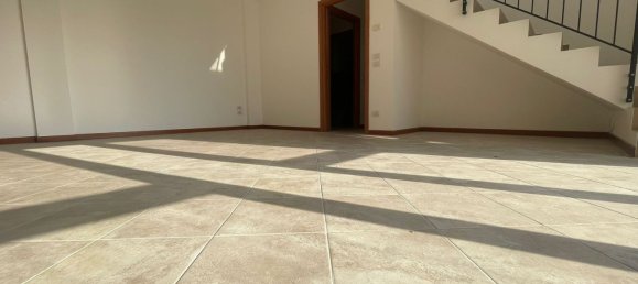 4 rooms Duplex in Istrana, Italy No. 58775 4