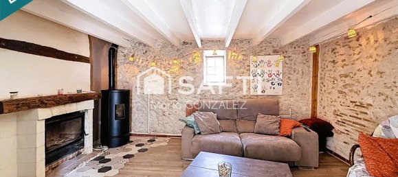 Casa de 3 dormitorios en Truyes, France No. 329129 2