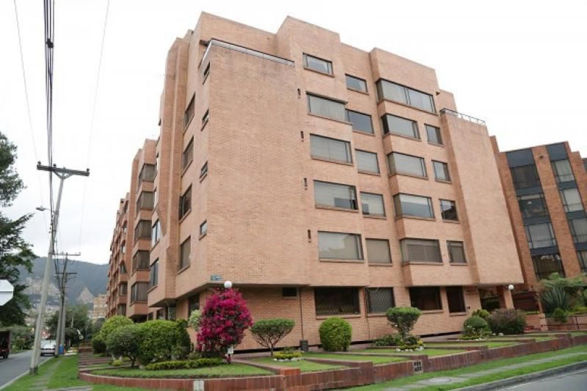 3 bedrooms House in Bogota, Colombia No. 9944