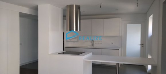 4 bedrooms Apartment in Porto, Portugal No. 78894 8
