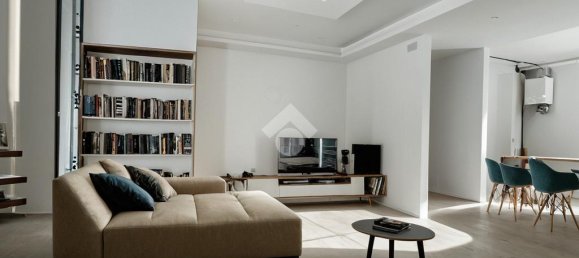 2 Schlafzimmer Wohnung in Cologne, Italy, Nr. 305648 5