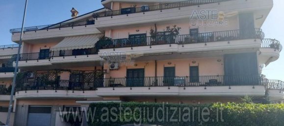 Квартира с 2 комнатами в Рим, Италия № 185637 3