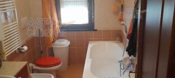 Квартира с 2 комнатами в Рим, Италия № 185637 10