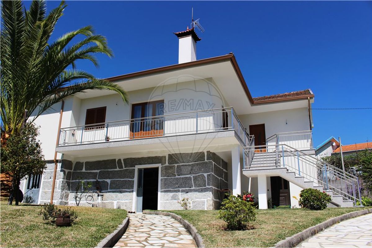 4 bedrooms House in Rossas, Portugal No. 34448