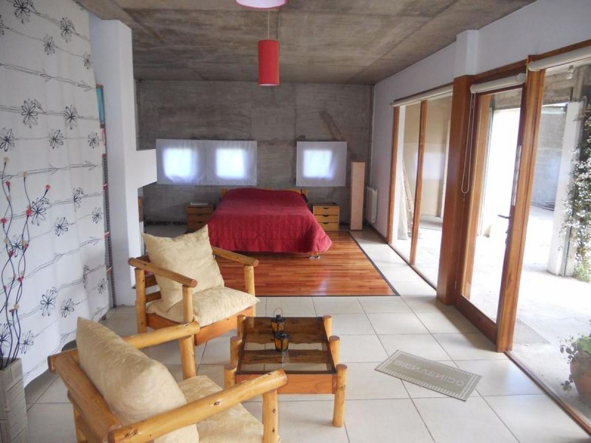 Casa de 3 dormitorios en Mar del Plata, Argentina No. 98993