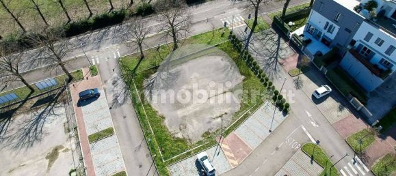 510m² Land in Correggio, Italy No. 79293 4