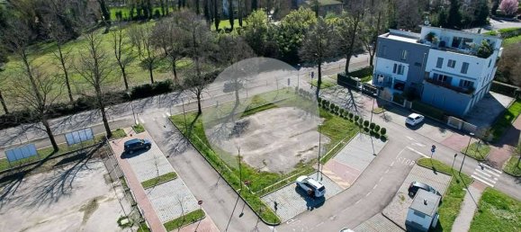 510m² Land in Correggio, Italy No. 79293 2