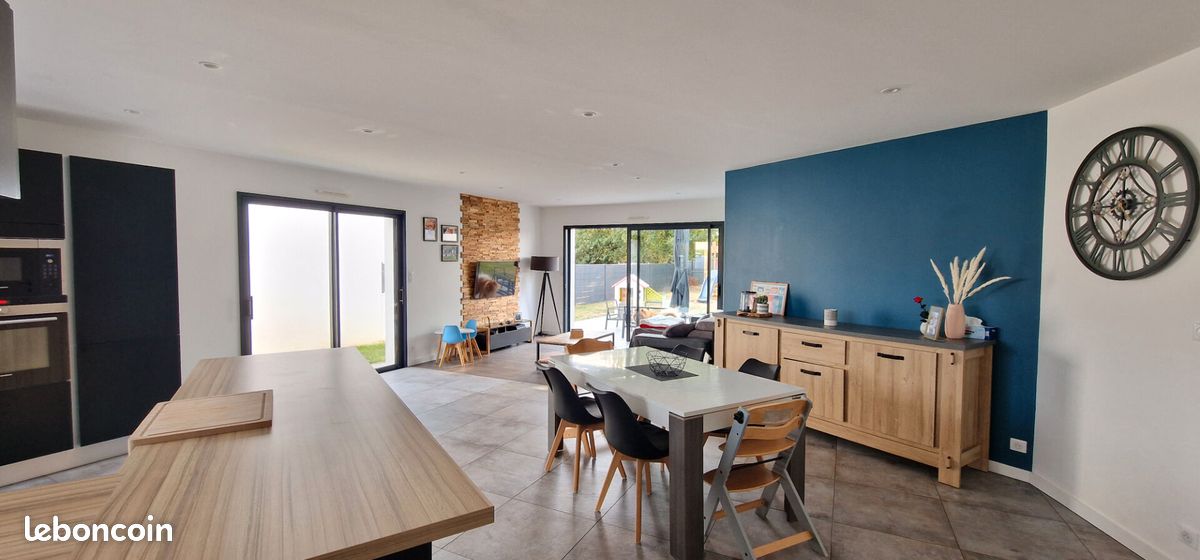 3 Schlafzimmer Haus in Sainte-Pazanne, France, Nr. 337386