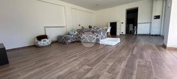 5 Schlafzimmer Haus in Sant'Ambrogio di Torino, Italy, Nr. 129885 11