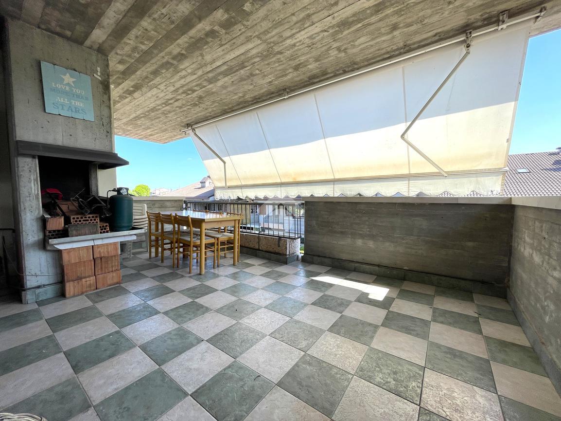 4غرفة شقة في Desenzano del Garda, Italy رقم 15255