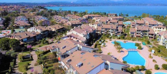 4غرفة شقة في Desenzano del Garda, Italy رقم 15255 3