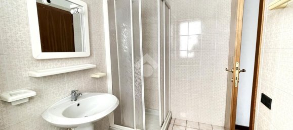 4غرفة شقة في Desenzano del Garda, Italy رقم 15255 45